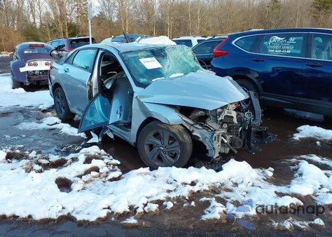 2021 Hyundai Elantra Sel from USA, damaged, VIN 5NPLS4AG5MH027374